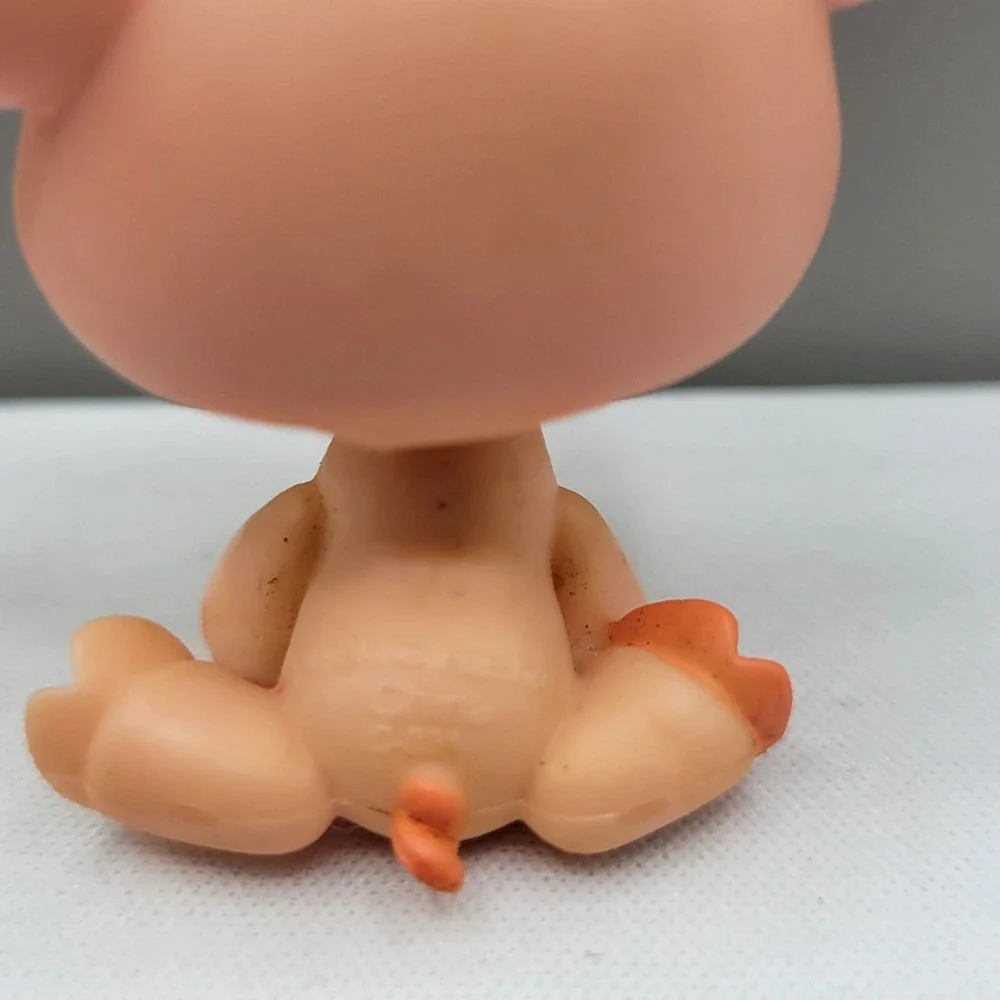 Littlest Pet Shop LPS #622 Peach Piglet Pig Figurine Polka Dot Ears Hasbro Toy